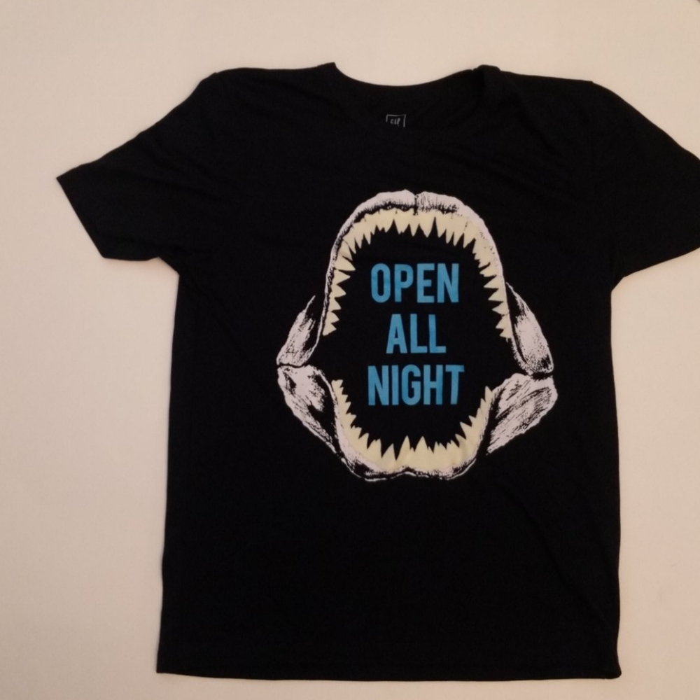 GAP Boys Glow In The Dark T.  Size 12.